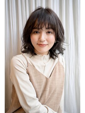 マグノリア オモテサンドウ(MAGNOLiA Omotesando) 伸ばしかけの方にオススメ！ニュアンスくびれミディ・・・HINATA