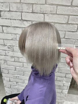 フェリア 松山(Feria) 【Feria松山】プラチナホワイト♪♪“石田幸輔”