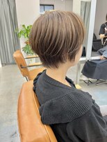 セム(sem) ショートボブ×白髪ぼかしハイライト×髪質改善カラー