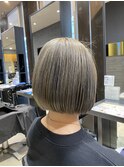 ミニボブ ミルクティーグレージュ