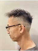 セット時短◎オシャレスペインカール短髪パーマスキンフェード