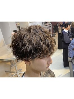 《再現性の高いメンズパーマ》幅広い世代に人気の【波巻きパーマ】柔らかく無造作な質感が◎[船橋]