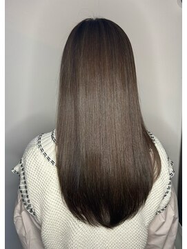 ヘアープラスヘッドスパ エン(Hair + Head spa en) 寒色系ベージュまとまり艶ロング