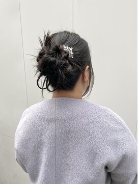 ヒカリス 東三国(HIKARIS) ねじねじカチモリとタイトアレンジ/結婚式お呼ばれアレンジ