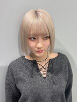 エニフォーイーストハム(Eni for eastham)&nbsp;ブリーチカラー/ホワイトベージュ/切りっぱなしボブ