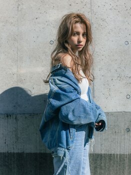 エフパレードシーサイド(F.PARADE seaside)の写真/【＃ケアブリーチ認定サロン】季節に合う外国人風style☆エリアNo.1のカラー支持率〈FIBERPLEX〉取り扱い。