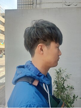 ファム 楽々園店(femme) ツーブロックショート