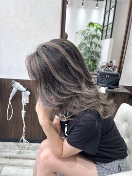 ベルヘアーデザイン 堺東(Belle hair Design) バレイヤージュ/外国人風/レイヤーカット/ケアブリーチ/堺東