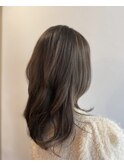 くせ毛を活かすロングレイヤー　ハイライト