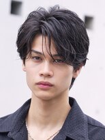 テン 心斎橋(tenn.)&nbsp;メンズセンターパート七三分けパートニュアンスパーマ刈り上げ