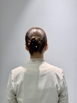 結婚式お呼ばれヘア　アップヘア