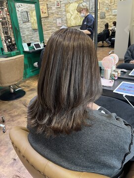 ヘアーラウンジ アンフィ 井土ヶ谷(Hair Lounge Anphi) くびレイヤー