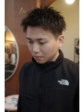 エディ(Edy) メンズスパイキーショートツイストピンパーマ刈り上げ眉毛カット