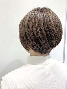 アッシュ たまプラーザ店(Ash) 大人きれいな丸みショートボブ