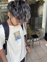 メンズハイライト　ホワイトハイライト　ホワイティーアッシュ