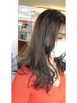 マリーインターナショナル 浦添店(MARIE INTERNATIONAL) ロングレイヤーハイライトグラデーションアッシュベージュ