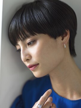 エミュ 表参道 青山(emu) 黒髪マッシュ丸みベリーショート[美髪/ネビージュ/大人かわいい]