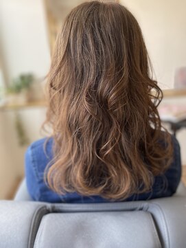 エリュシオンジョイ(Elysian JOY) ホワイトグレージュ×肩下ロング