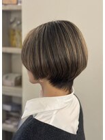 キミドリ(KIMIDORI) ひし形丸みショートボブ×ハイライト30代40代【恵比寿KIMIDORI】