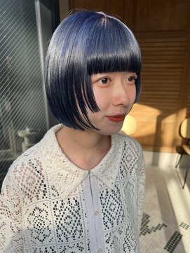 ヤイエ(yiye) ネイビー × ミニボブ