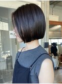 前下がりボブダークトーンカラーストレートパーマ髪質改善