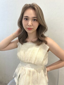 ユーフォリア 渋谷グランデ(Euphoria SHIBUYA GRANDE) ミルクティーベージュ　ケアブリーチ　明るめ　イエベ