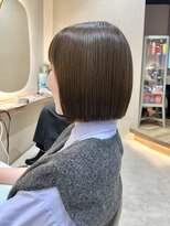 ヒビヲ(HIBIO) 切りっぱなしボブタッセルボブダブルカラーオリーブベージュ