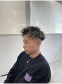 メンズ【スキンフェード×ツイストパーマ×ハイライト】