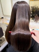 カーラ(Cara)&nbsp;髪質改善トリートメント × うる艶ブラウン