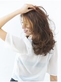 大人女子のボリュームリッジパーマ