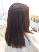 美容室 ワン ヘアー(ONE hair)&nbsp;ナチュラル系。艶やかなセミロング。
