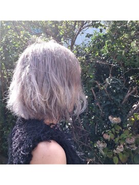 ヘアー アクト ルーム Hair Act room ホワイトグラデーションカラー