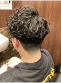 刈り上げパーマスタイル