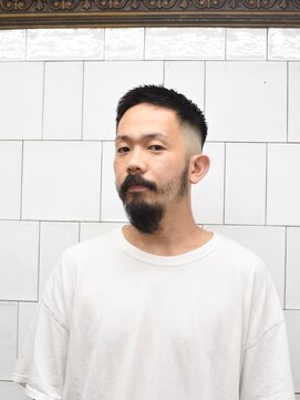 メリケンバーバーショップ コウベ(MERICAN BARBERSHOP KOBE) スキンフェードコンパクトショート