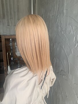 モノ アンド イニ(Mono & inni) 【透明感】ペールベージュ