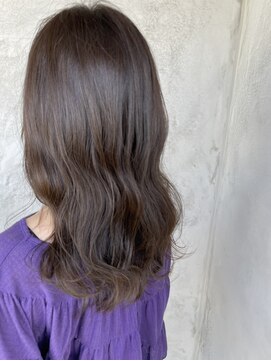 リベルタ(LIBERTA) 大人可愛いセミロング☆グレージュ