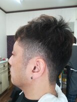 ミルヘアーヨシムラ(MIL hair A yoshimura)&nbsp;くせ毛を活かしたアシメツーブロックショートヘア