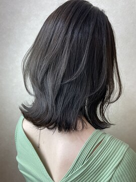 キュオンシア(CUEON. ciea) レイヤーカット×オリーブアッシュ