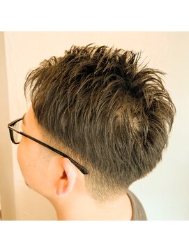 ジレ(giLet) 束感ショート×笑顔満点!