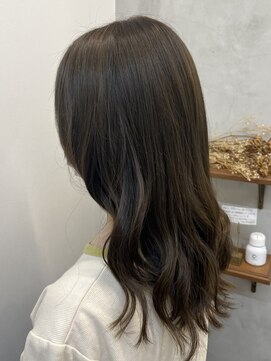 アンドアイズム(and.I'sm) 透明感オリーブブラウン