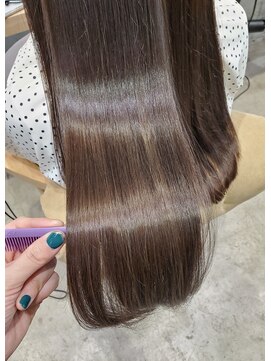 ガーデン オオタカノモリ(garden otakanomori) 赤みなし艶カラー前髪×髪質改善レブリトリートメントロングヘア