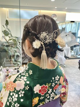 ツインシニヨンアレンジ