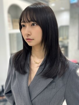 ロイ(Roi) 【Roi】小顔カット美髪レイヤーアッシュブラック20代/30代/40代