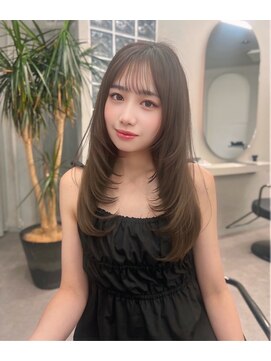 リッカ(LICCA) 【MISAKI】ミディアムレイヤーカット/シースルー前髪