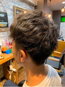 カットアンドスパ リアン(Cut&Spa Lien)の写真/アットホームな雰囲気のサロンで、ビジネスマンにぴったりなトレンドヘアと心地良いヘッドスパをご提供！