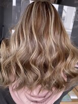 ヘアーデザイン ディードット ウル(D. ulu)&nbsp;【渡辺秀斗】コントラストハイライト