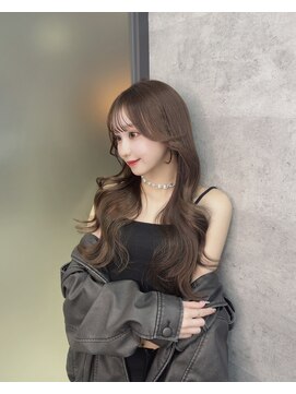 リリー(Lilley) 天神/博多/韓国ヘア/ヨシンモリ/レイヤーカット