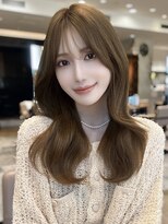 エインアンリー 明治神宮前(AIN.ANLY.)&nbsp;ふんわりミディアムシースルーバング大人かわいいレイヤー