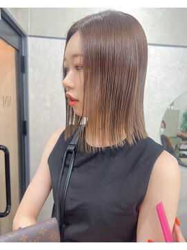 エイム(AiM) 切りっぱなしボブ×ベージュ×20代