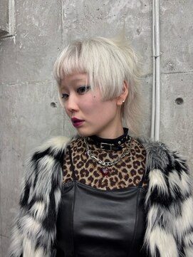 オーン 渋谷(OOn) ホワイトシルバーハイトーンウルフ